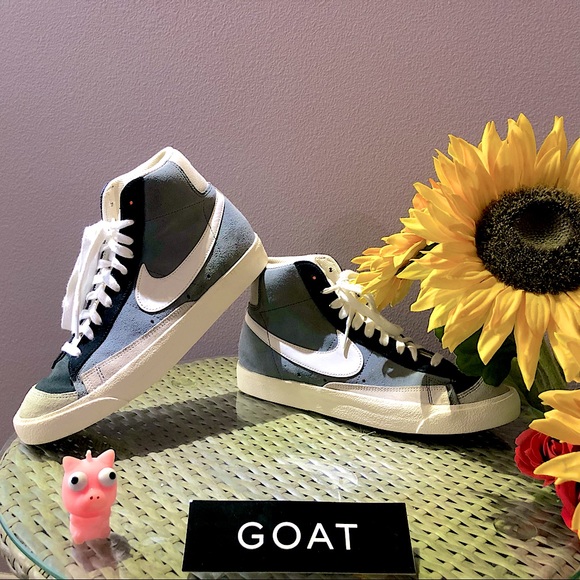 Nike Other - Sold! VNTG Nike Blazer Mid '77 Vintage Cool Grey Size 8